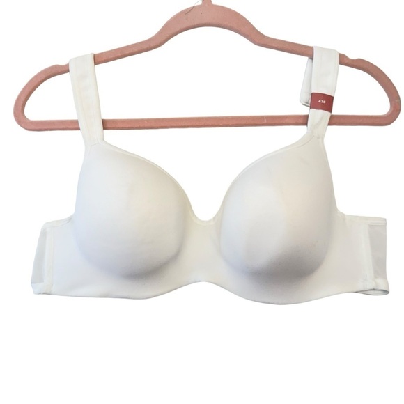 Cacique Smooth Lightly Lined Balconette  42B - Picture 4 of 8